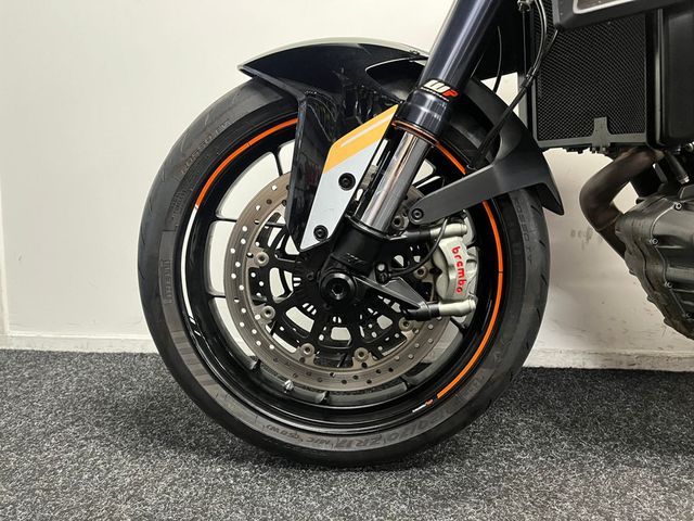 ktm - 1290-super-duke-r