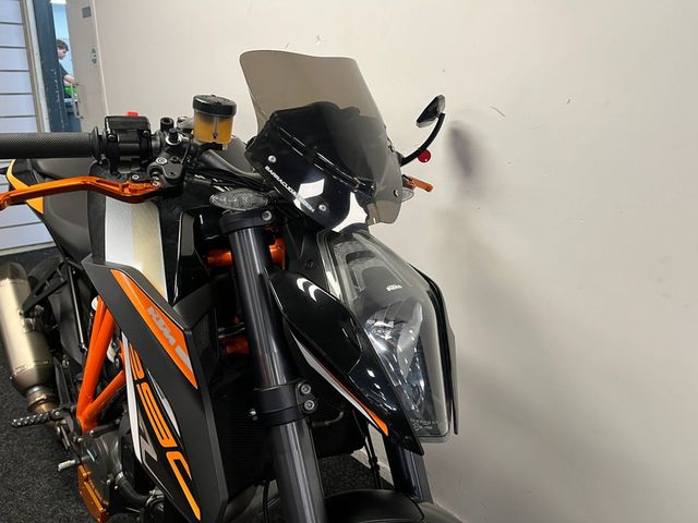 ktm - 1290-super-duke-r