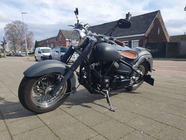 yamaha - xvs-650-dragstar