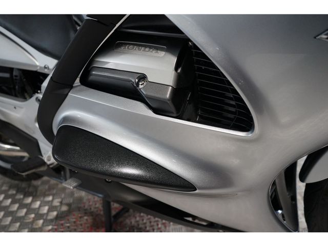 honda - st-1300-pan-european