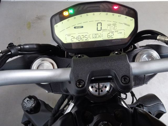 ducati - monster-821-dark