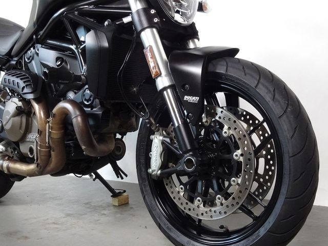 ducati - monster-821-dark
