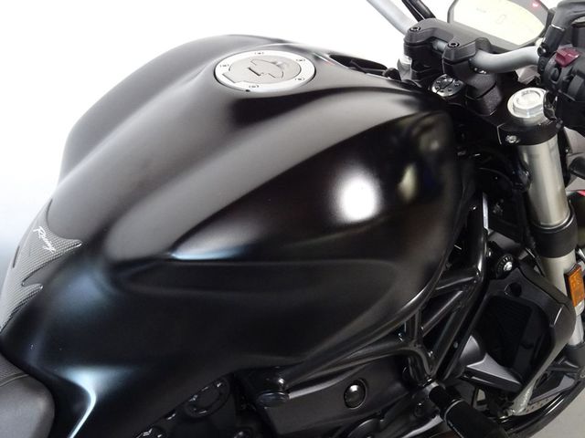 ducati - monster-821-dark