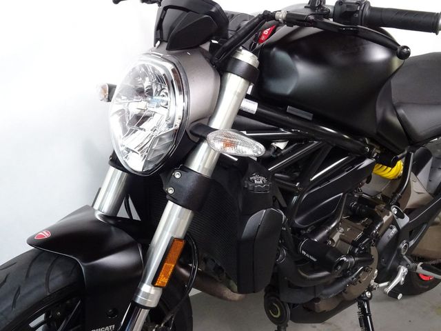 ducati - monster-821-dark