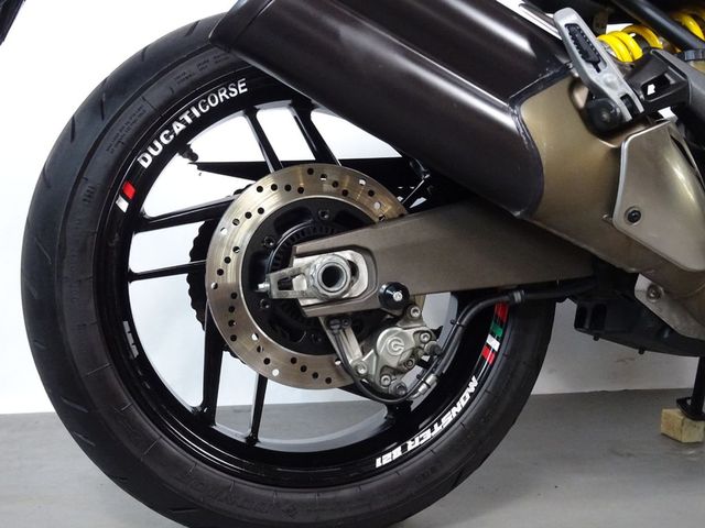 ducati - monster-821-dark