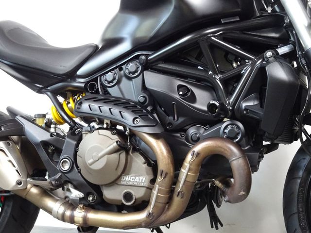 ducati - monster-821-dark