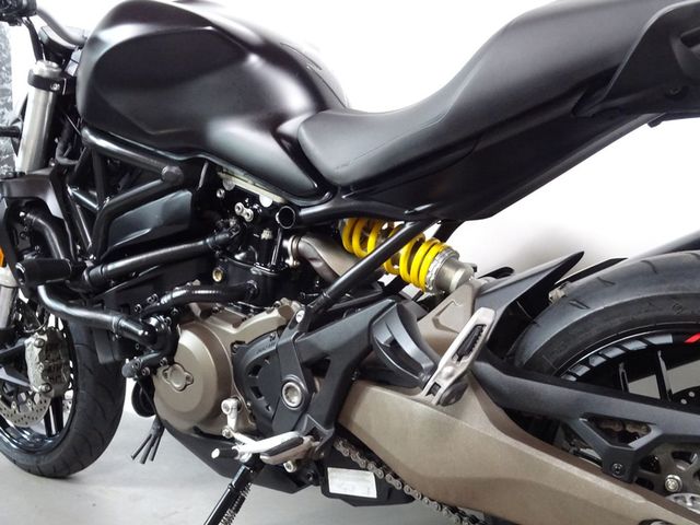 ducati - monster-821-dark