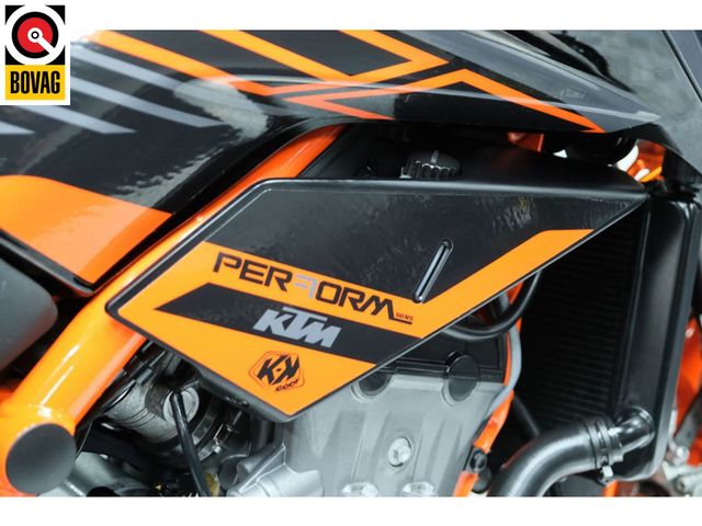 ktm - 890-duke-r