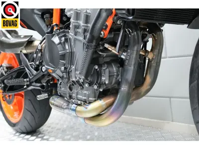 KTM 890 DUKE R – foto 3
