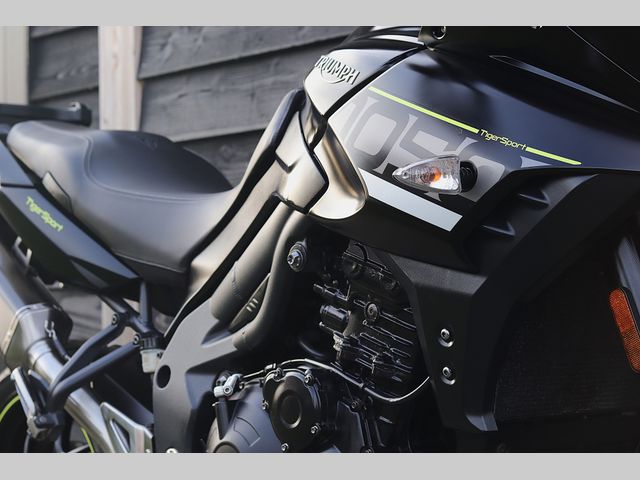 triumph - tiger-1050-sport