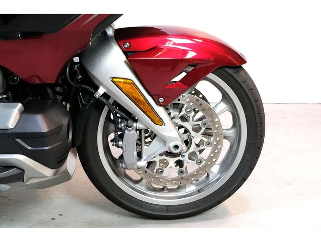 honda - gl-1800-goldwing-tour-dct