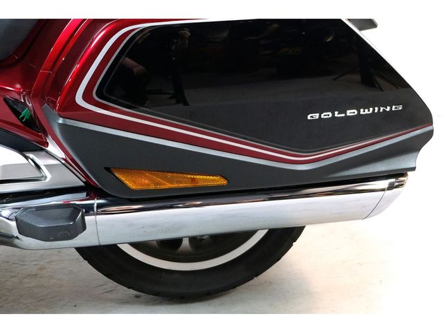 honda - gl-1800-goldwing-tour-dct