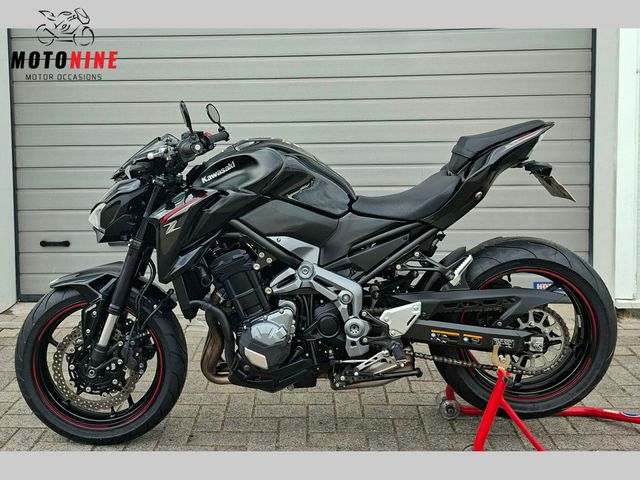 kawasaki - z900