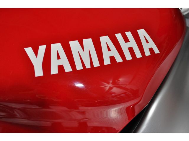yamaha - yzf-r1