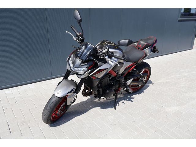 kawasaki - z900