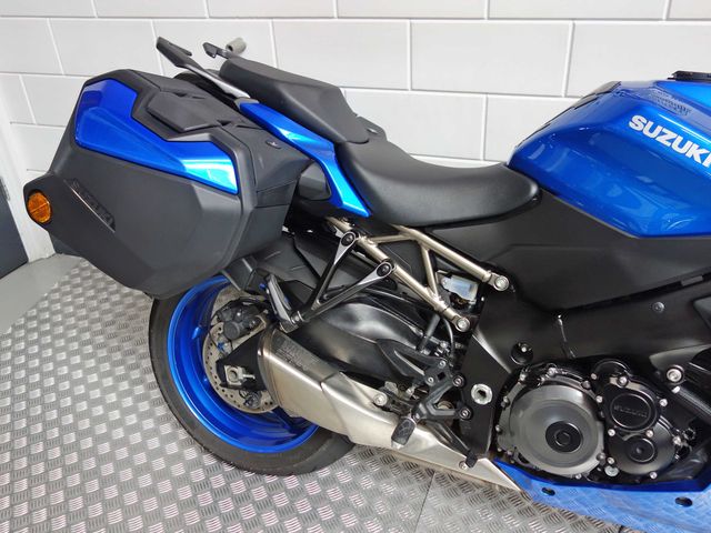 suzuki - gsx-s-1000-gt