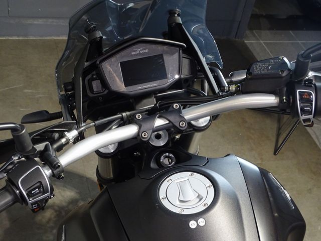 moto-guzzi - v-85-tt