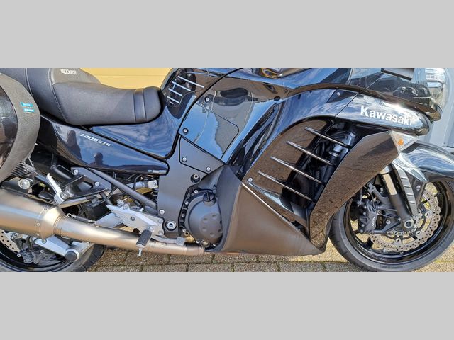 kawasaki - gtr-1400-grand-tourer