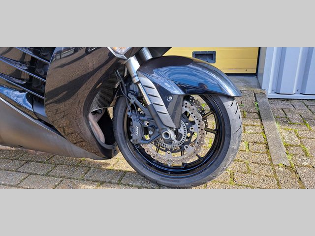 kawasaki - gtr-1400-grand-tourer