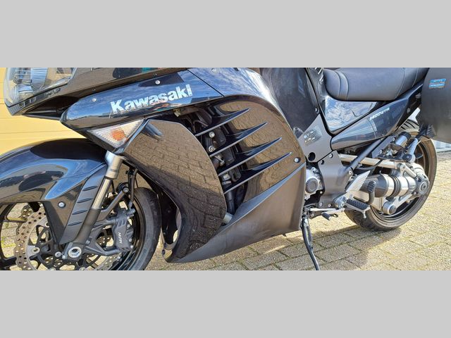 kawasaki - gtr-1400-grand-tourer
