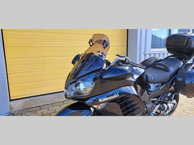 kawasaki - gtr-1400-grand-tourer