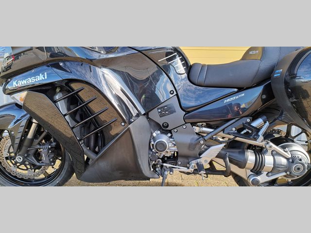 kawasaki - gtr-1400-grand-tourer