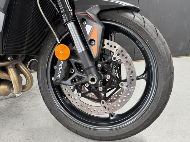 triumph - street-triple-r