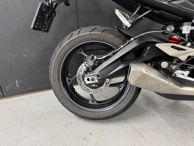 triumph - street-triple-r