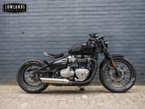 TRIUMPH BONNEVILLE BOBBER