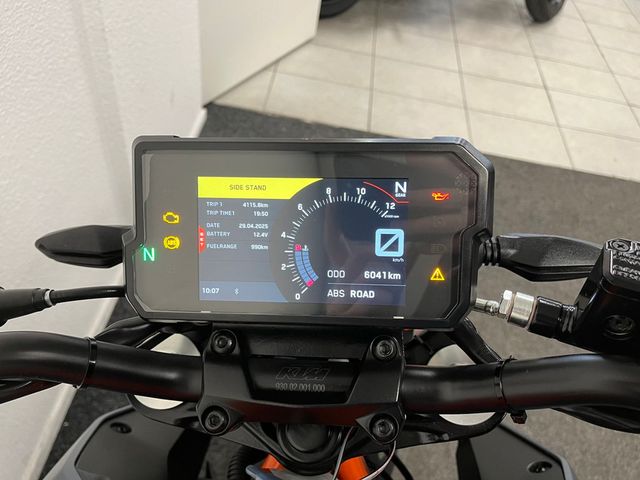ktm - 390-duke