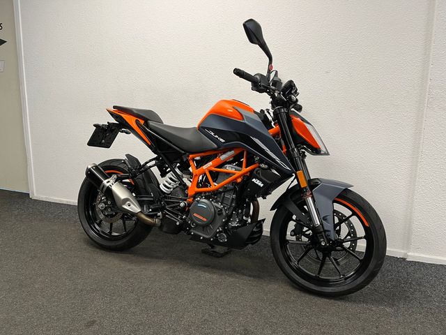 ktm - 390-duke