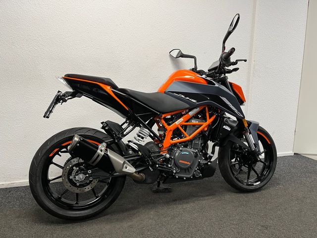 ktm - 390-duke