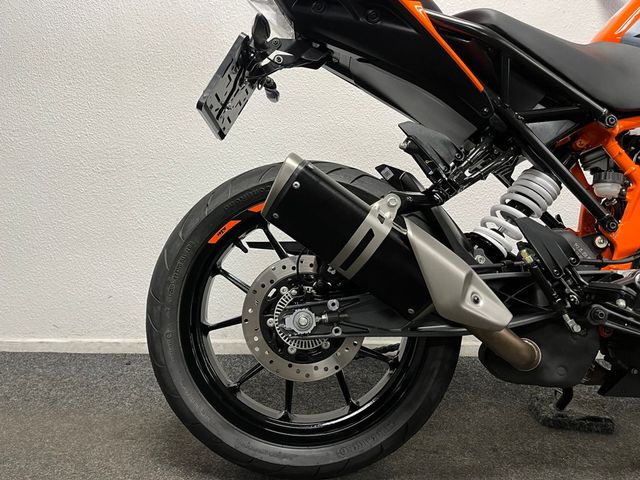 ktm - 390-duke