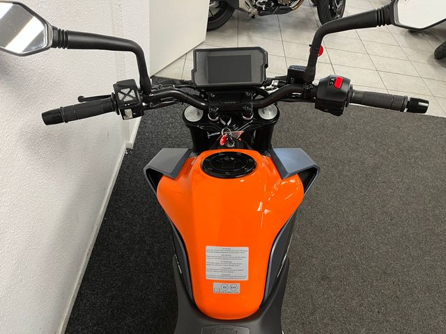 ktm - 390-duke