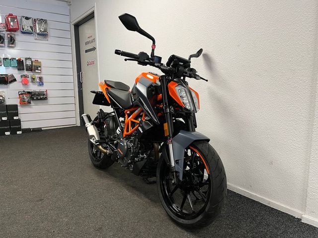ktm - 390-duke