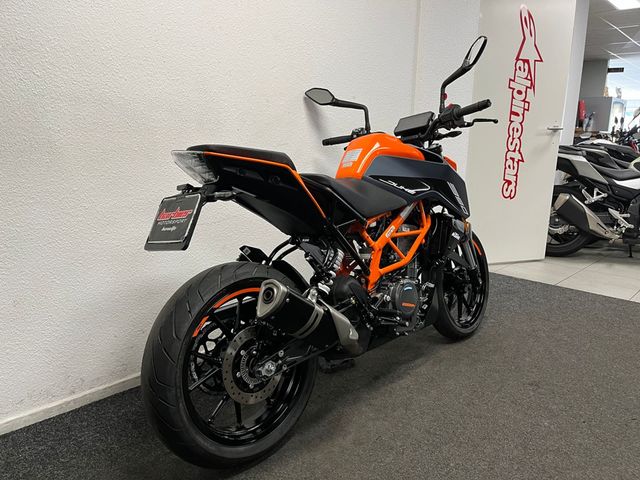 ktm - 390-duke