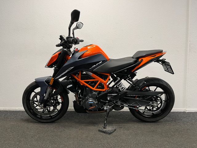 ktm - 390-duke