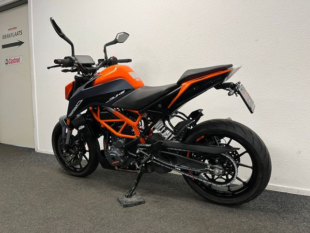ktm - 390-duke