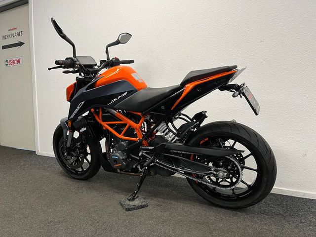 ktm - 390-duke