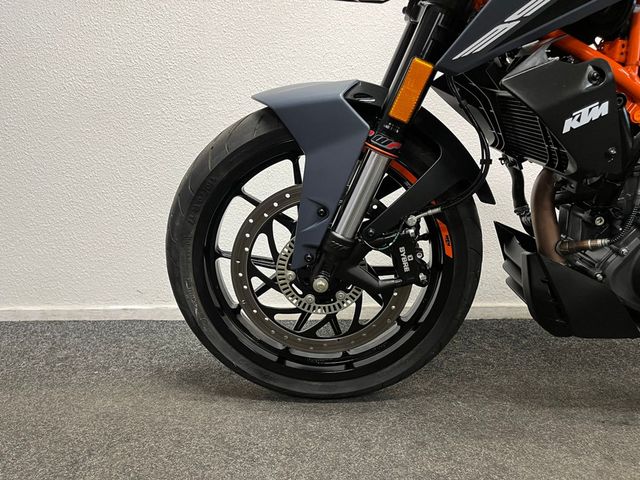 ktm - 390-duke