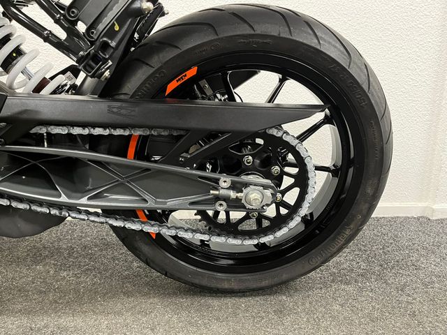 ktm - 390-duke
