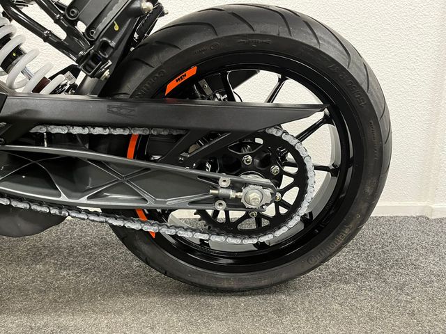 ktm - 390-duke