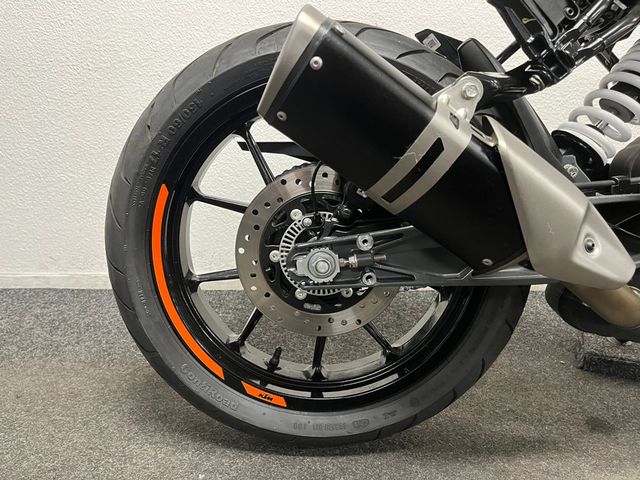ktm - 390-duke