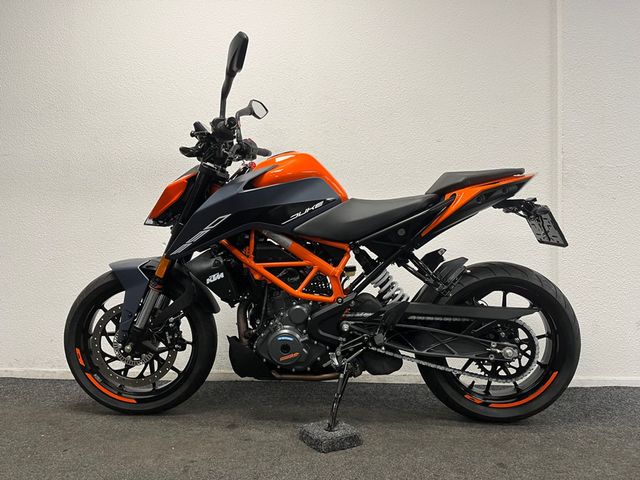 ktm - 390-duke