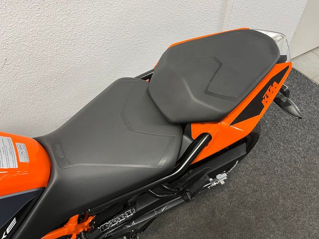 ktm - 390-duke