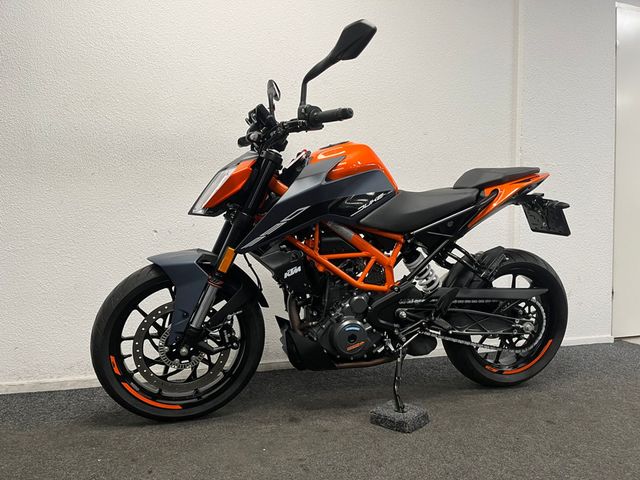 ktm - 390-duke