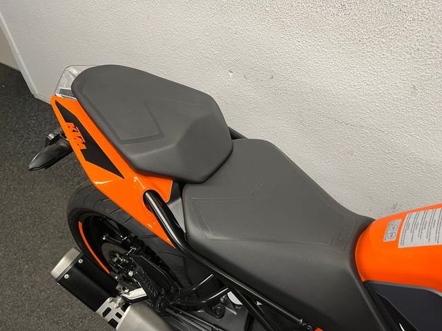 ktm - 390-duke