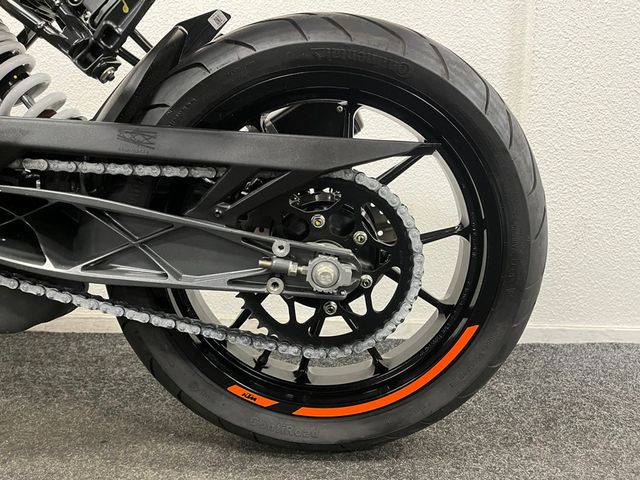 ktm - 390-duke