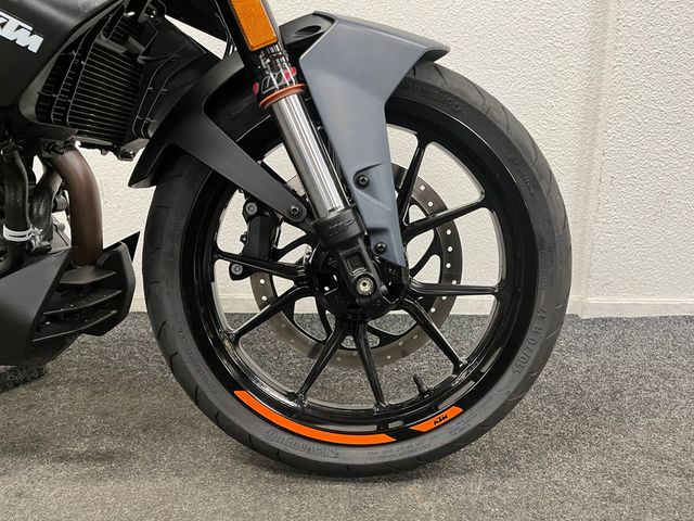ktm - 390-duke