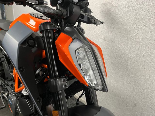 ktm - 390-duke